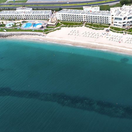 Radisson Blu Resort, Fujairah Ngoại thất bức ảnh Aerial view of the hotel