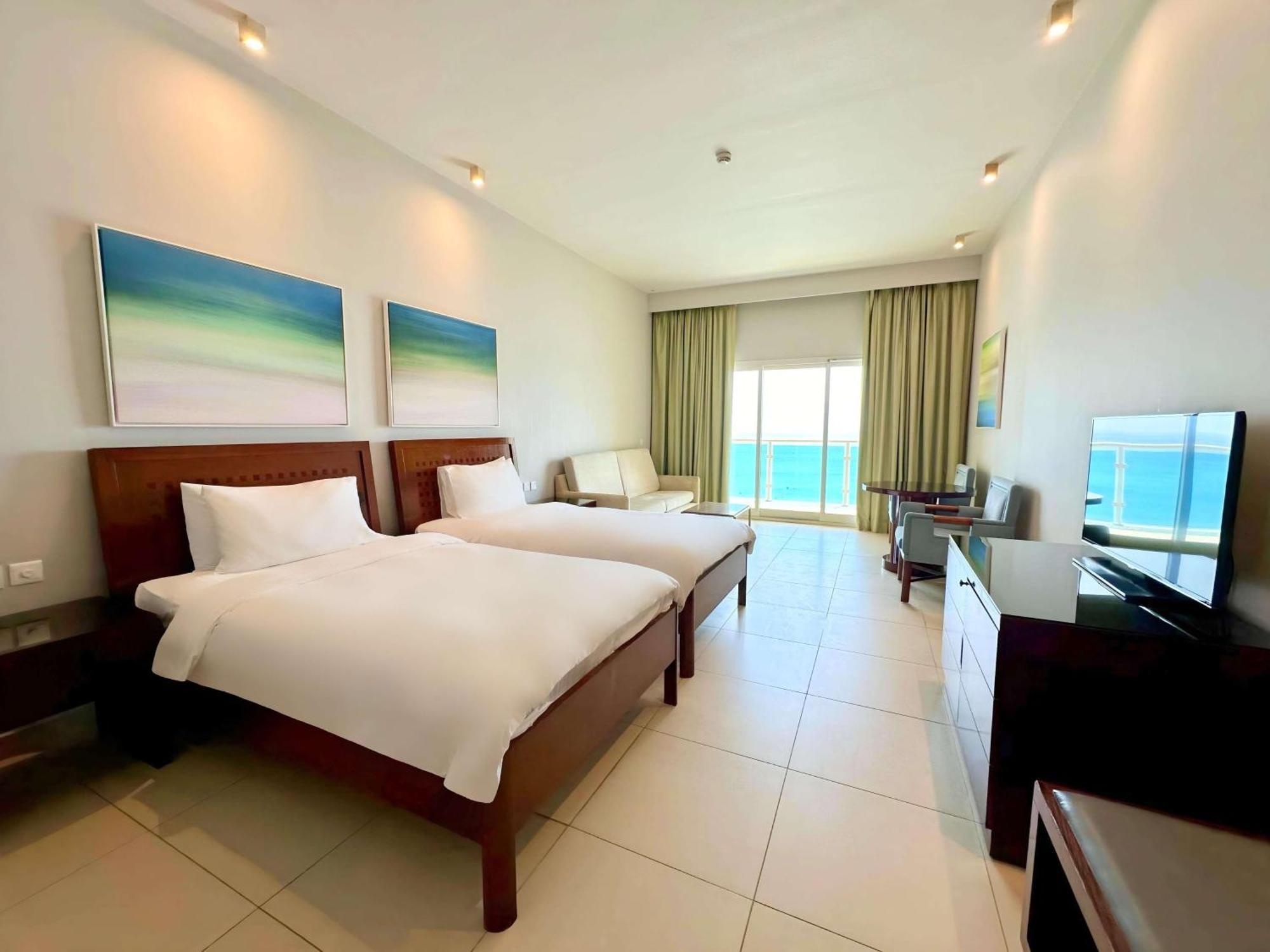 Radisson Blu Resort, Fujairah Ngoại thất bức ảnh Deluxe Room